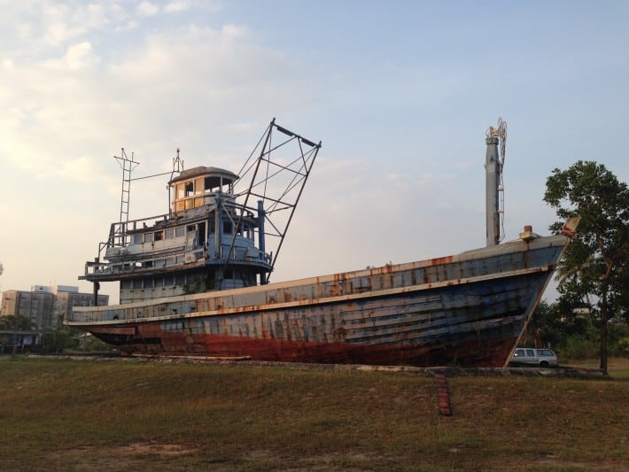 Boot in der Nähe vom Tsunami Memorial Park 